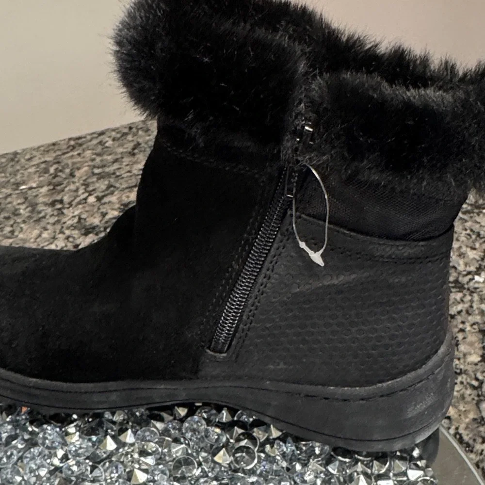 BareTraps Black Fur-Lined suede water resistant winter Boots NWT 8.5
